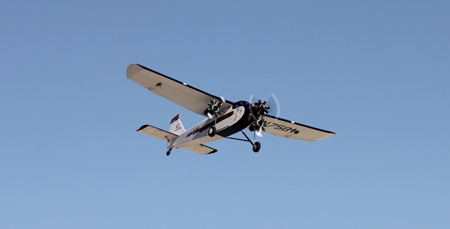 width="272px"